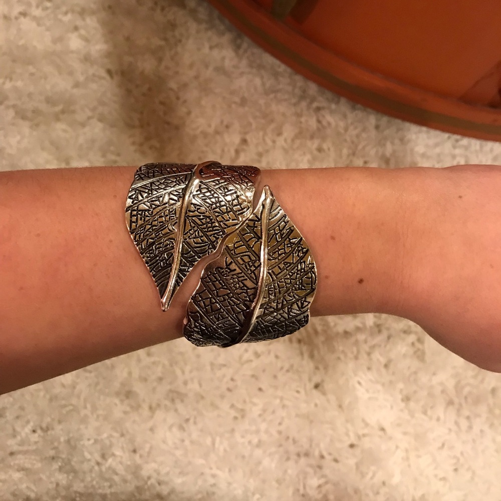 Leave Cuff - Picture 3 of 3